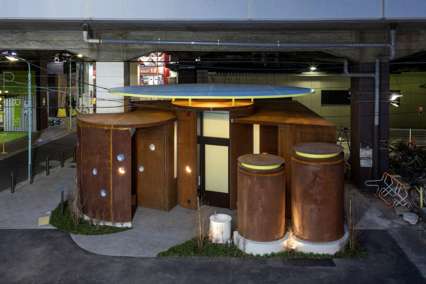 外観（全景・夜景）